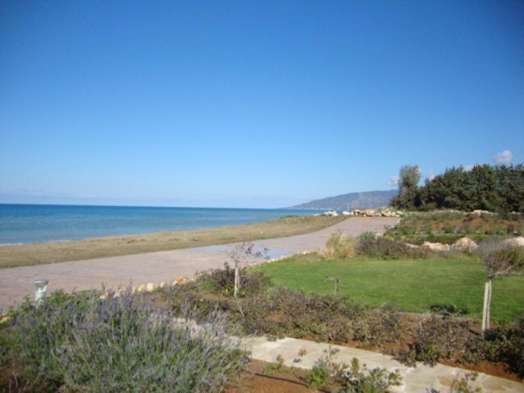 Villa Saraliana Sandy Beach Villas - Heated Pool - Jacuzzi - Private Beach Area Polis Quarto foto